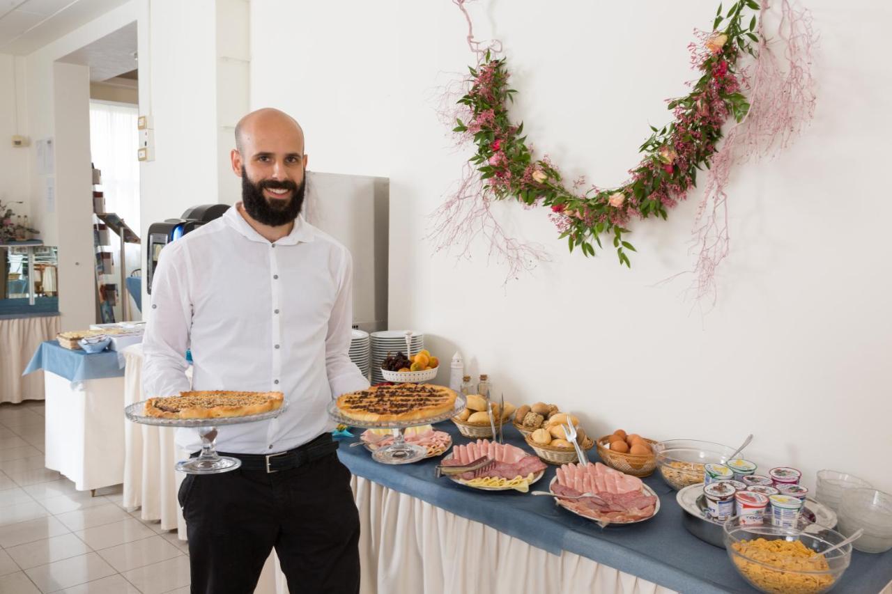 Hotel Cenisio Rimini Zewnętrze zdjęcie