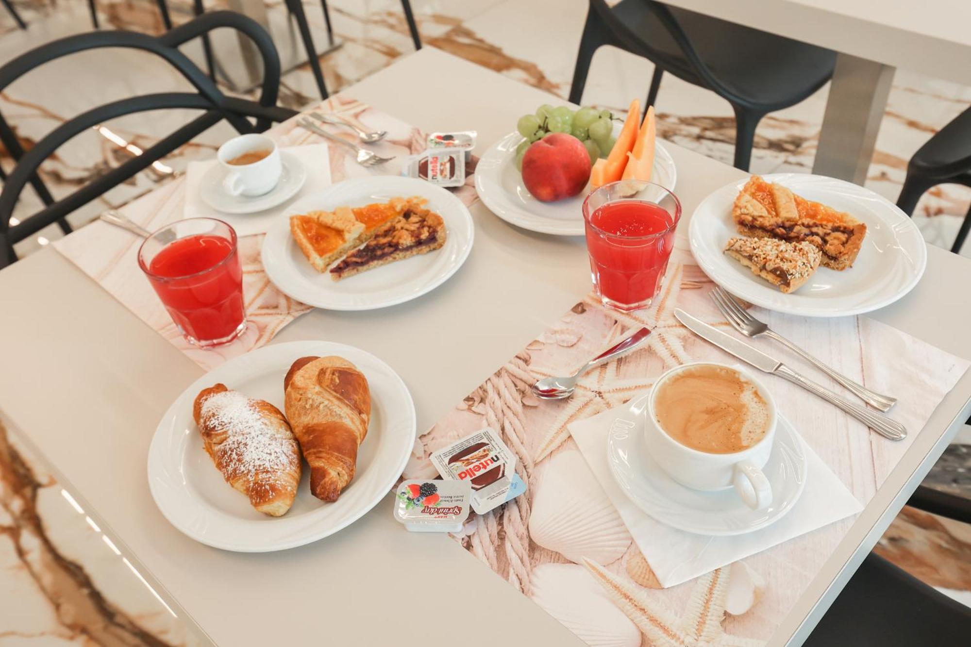 Hotel Cenisio Rimini Zewnętrze zdjęcie